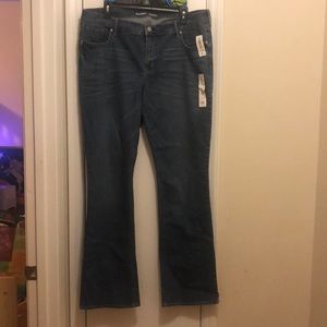 NWT Old Navy Mid-Rise Boot-cut Jeans